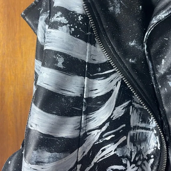 Skeleton Print Black Leather Vest (sz L) - Picture 7 of 14